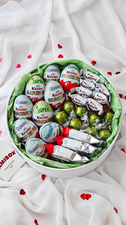 Box ze słodyczami Kinder, Bueno, Lindor