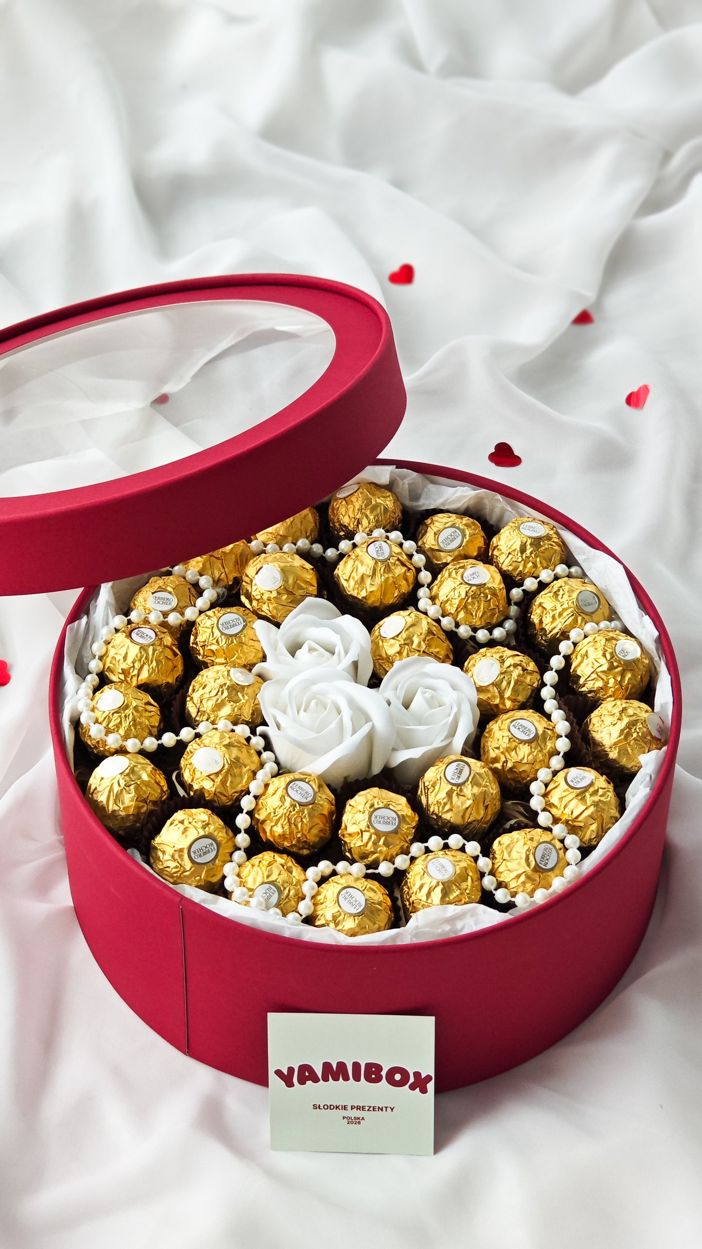 Box ze słodyczami Ferrero Rocher i różami mydlanymi