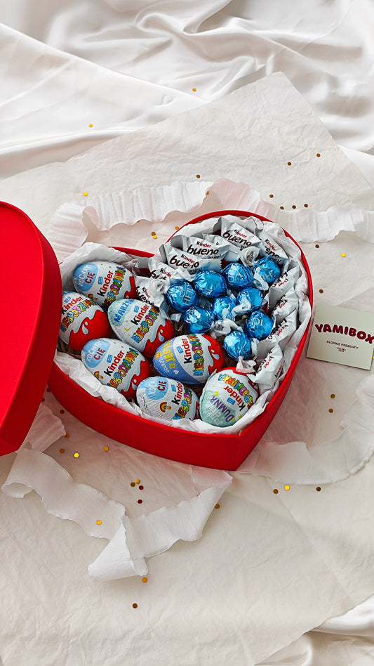 Box ze słodyczami Kinder i Lindor