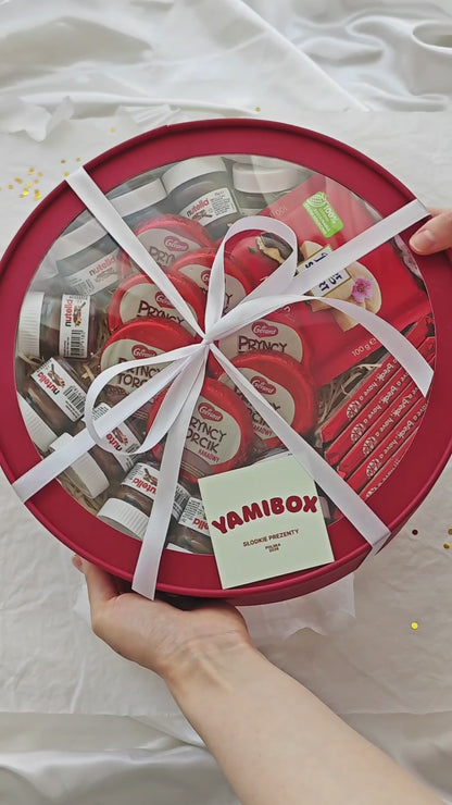 Box ze słodyczami Nutella, KitKat i Ritter Sport